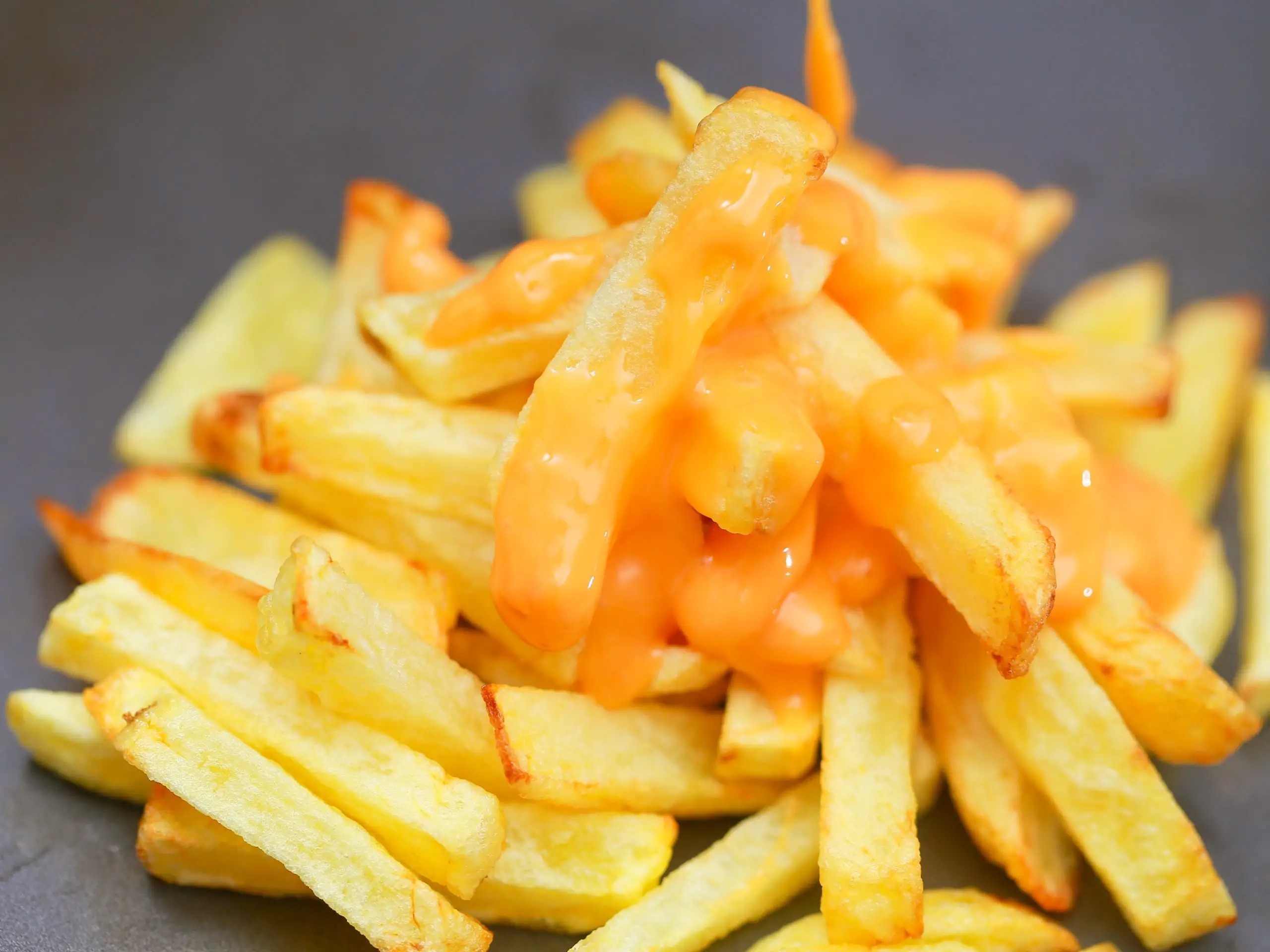 2 Easy Ways to Make Homemade Cheese Fries (with Pictures)