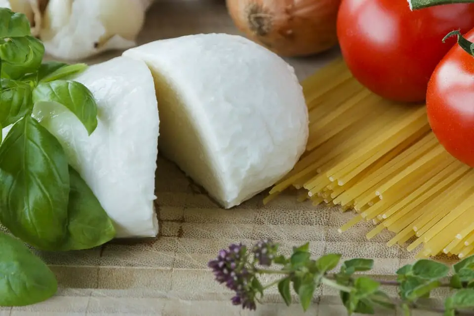 5 cheeses you CAN eat while trying to lose weight