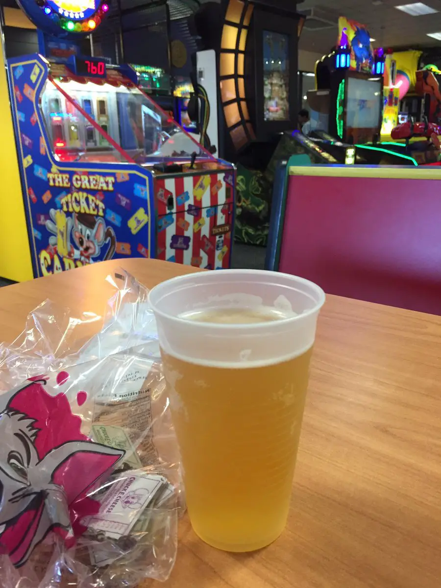 Can You Buy Beer At Chuck E Cheese