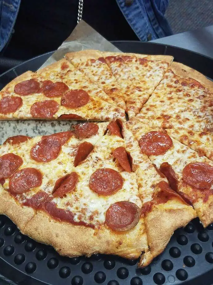 Conspiracy theory about Chuck E. Cheese pizza slices viewed by millions ...