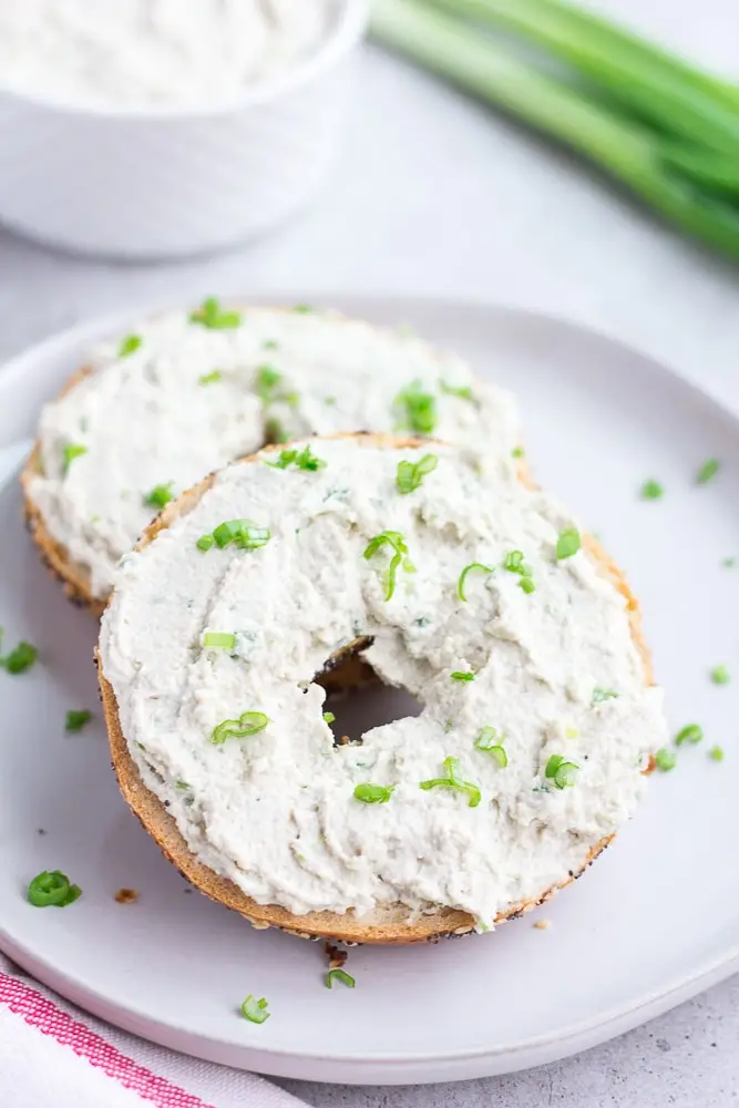 Easy Vegan Cream Cheese is made with cashews and ready in ...