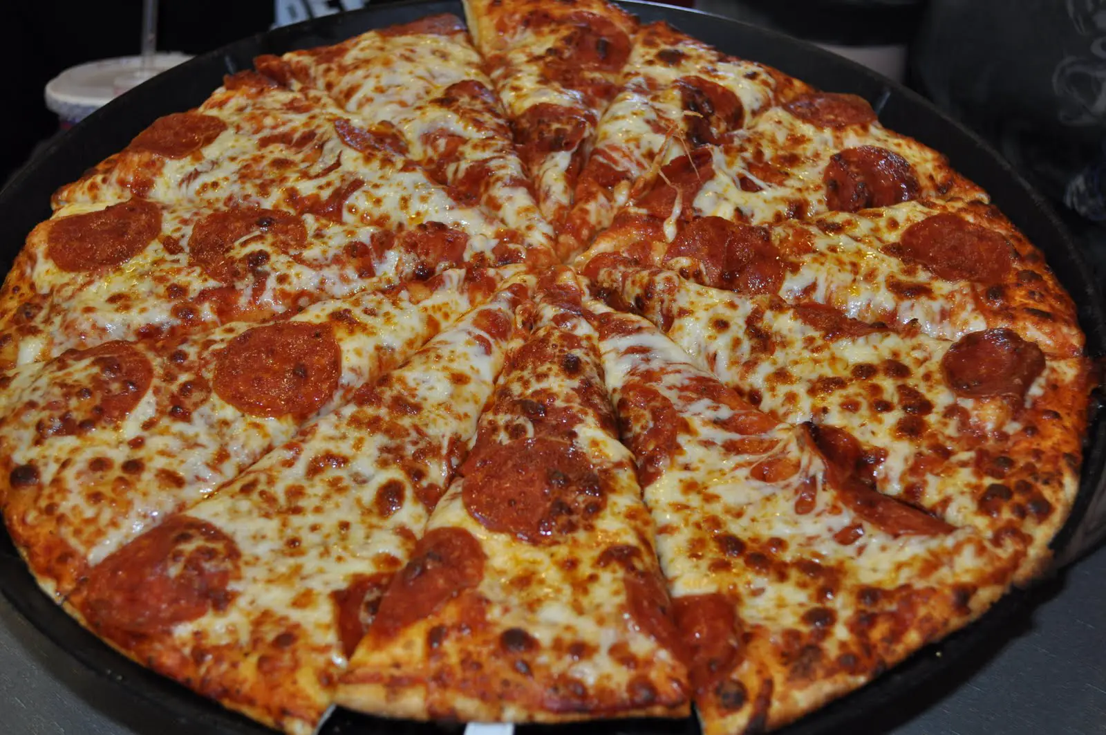 Hanging Off The Wire: Chuck E. Cheese Has New Pizza