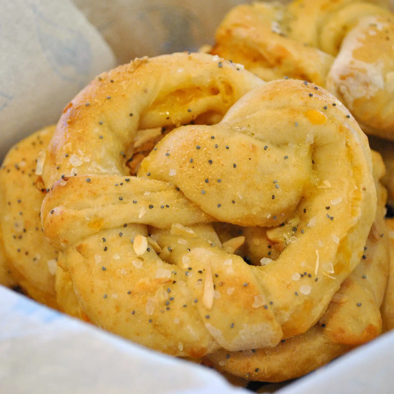 Homemade By Holman: Cheese Stuffed Everything Pretzels