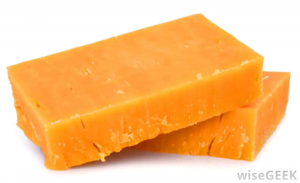 How do I Choose the Best Cheddar Cheese? (with pictures)