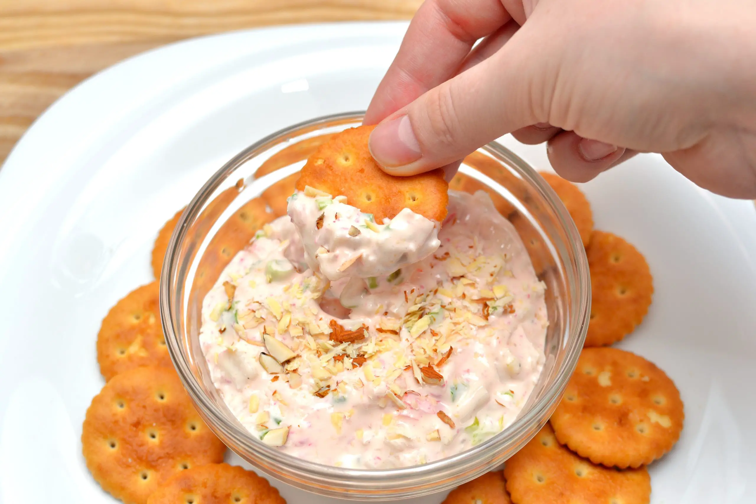 How to Make a Cream Cheese Crab Dip: 4 Steps (with Pictures)