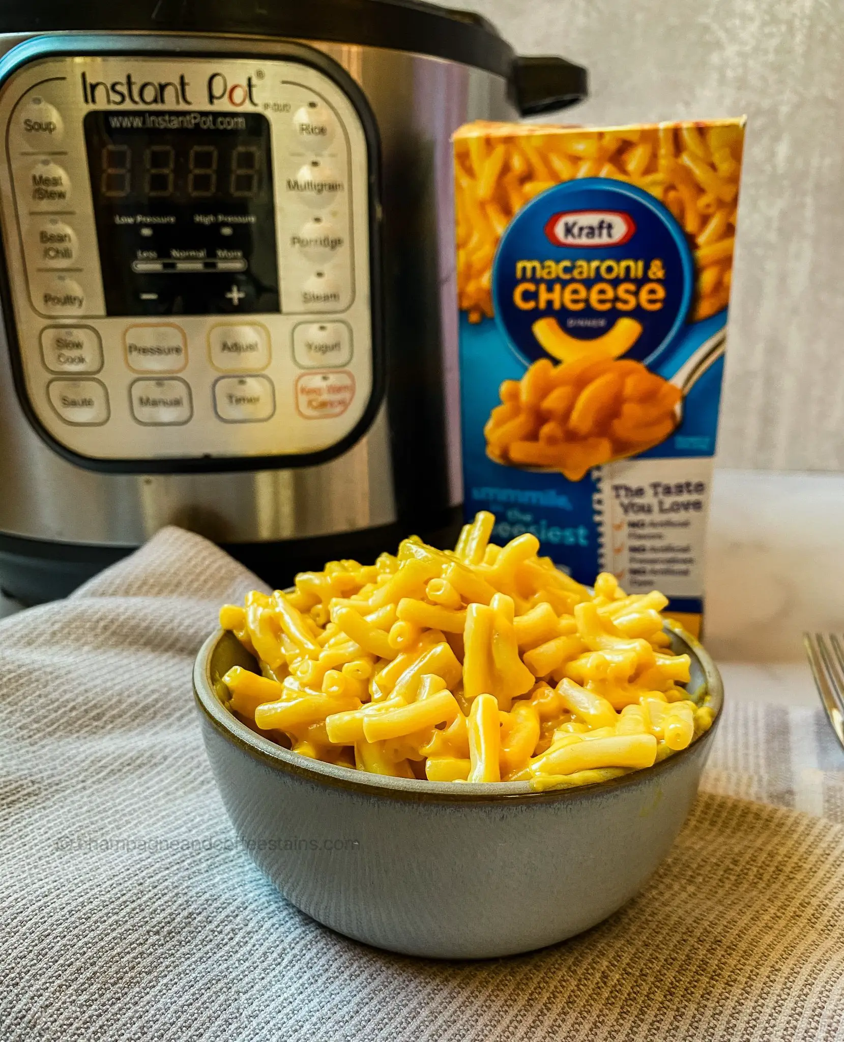 How to Make Boxed Mac and Cheese Even Better (5 Ways) (5 ...