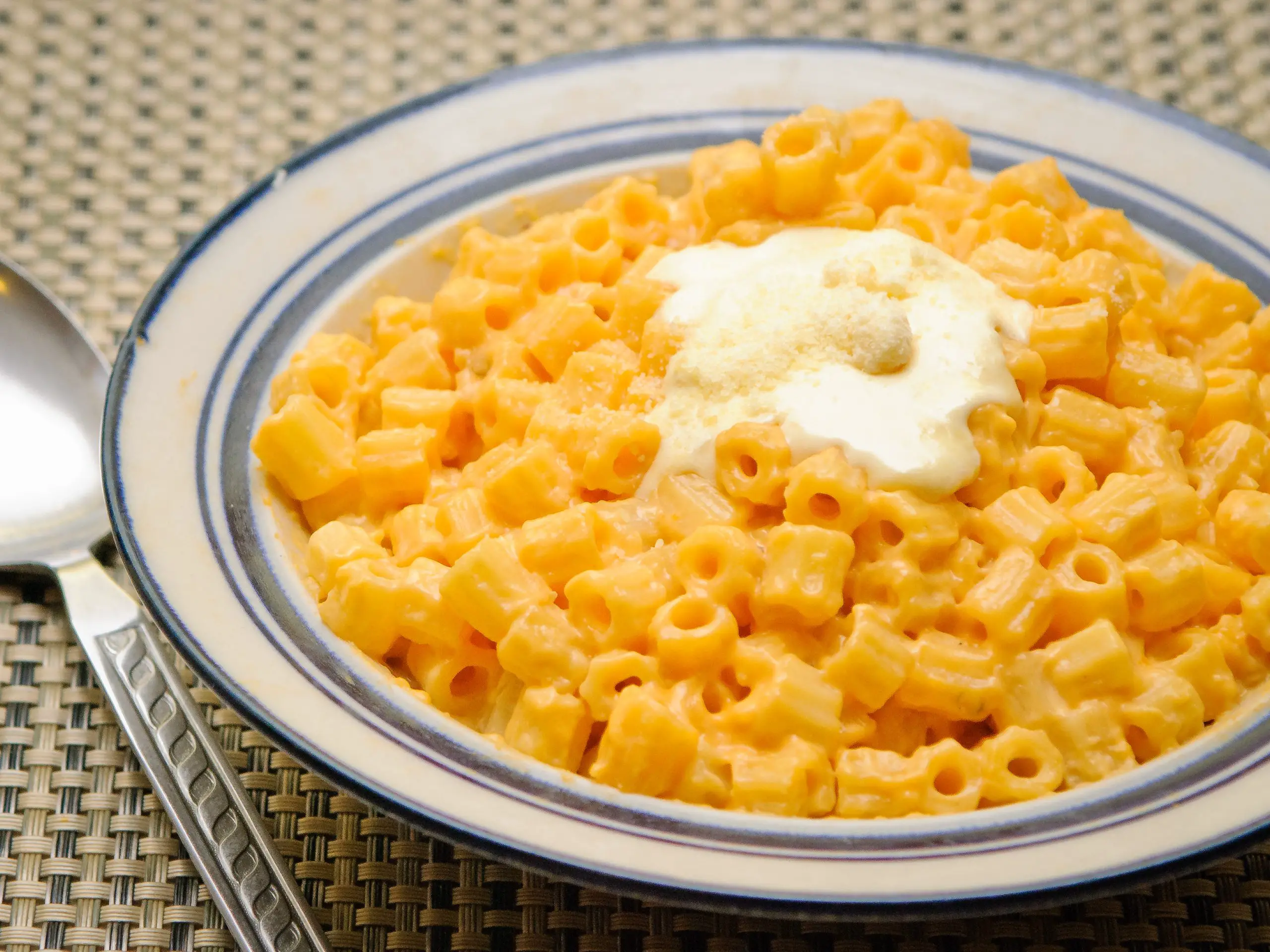 How to Make Extra Cheesy Macaroni and Cheese: 10 Steps