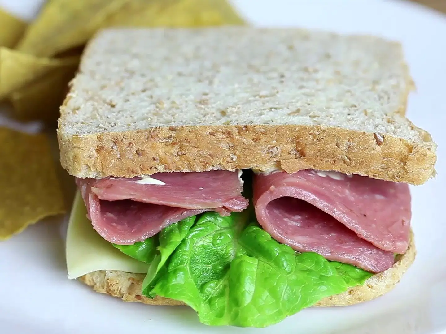 How to Prepare a Perfect Ham Sandwich: 9 Steps (with Pictures)