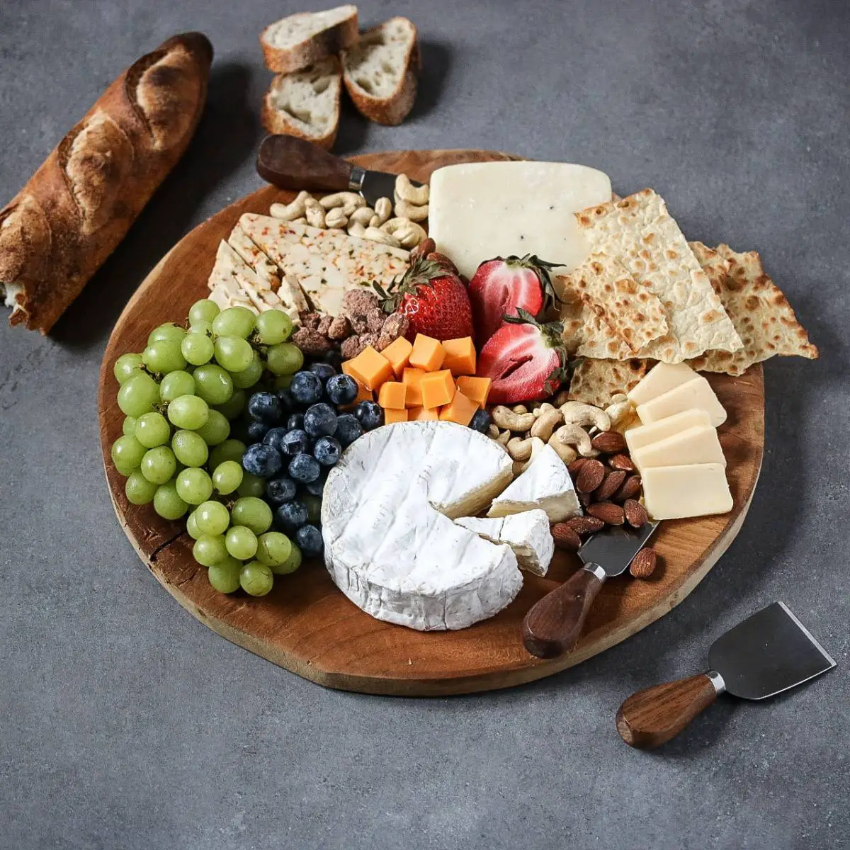 How to Set Up the Perfect Cheese Board