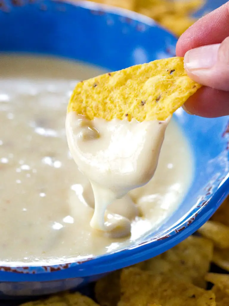 Mexican Restaurant Style White Cheese (Queso) Dip â Delish Club