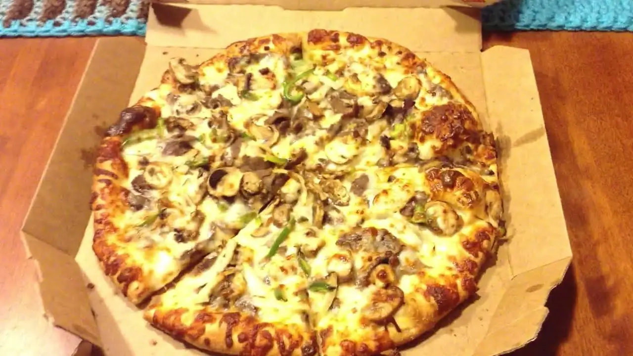 Review: Dominos Philly Cheese Steak Pizza
