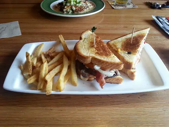Sandwich : ClubHouse Grille