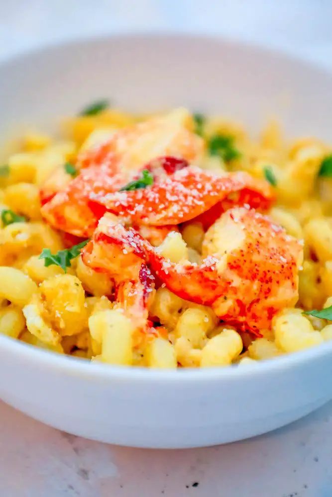 The Best Easy Lobster Mac and Cheese Recipe