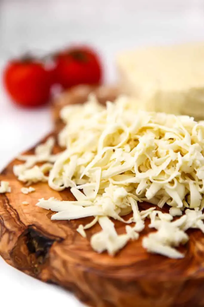 The best vegan mozzarella cheese recipe ever! Rich and ...