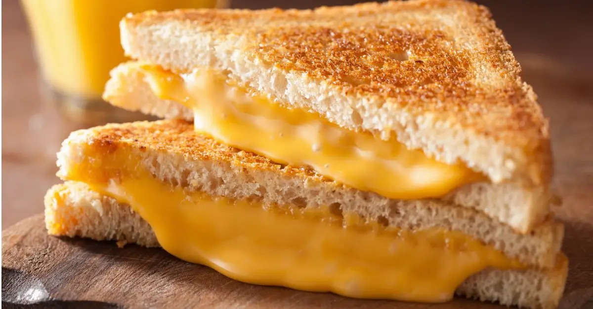 This Grilled Cheese Hack Uses Mayo as a Secret Ingredient