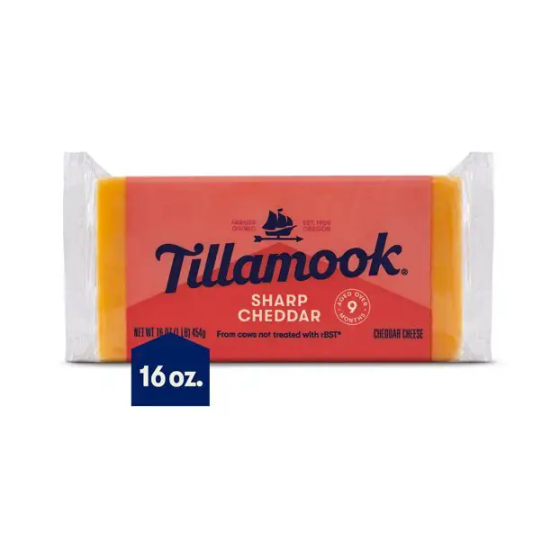 Tillamook Sharp Cheddar Cheese Block, 1 lb (Aged 9 Months ...
