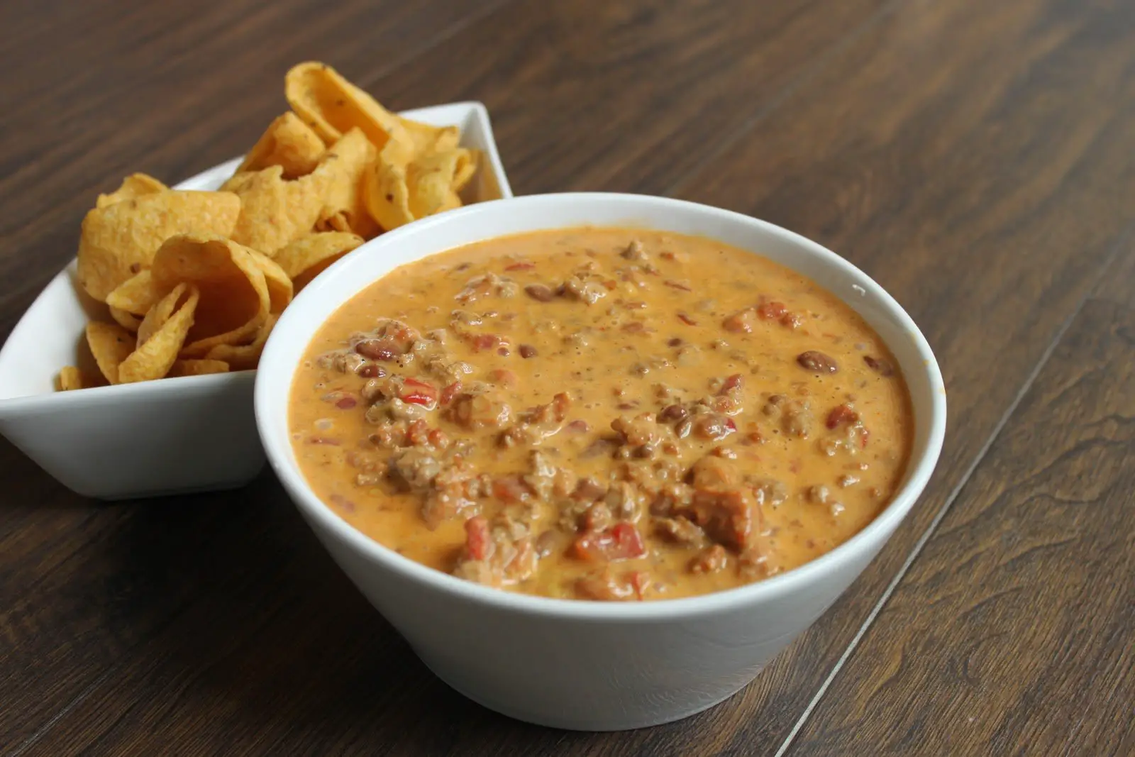 velveeta queso dip with ground beef and rotel