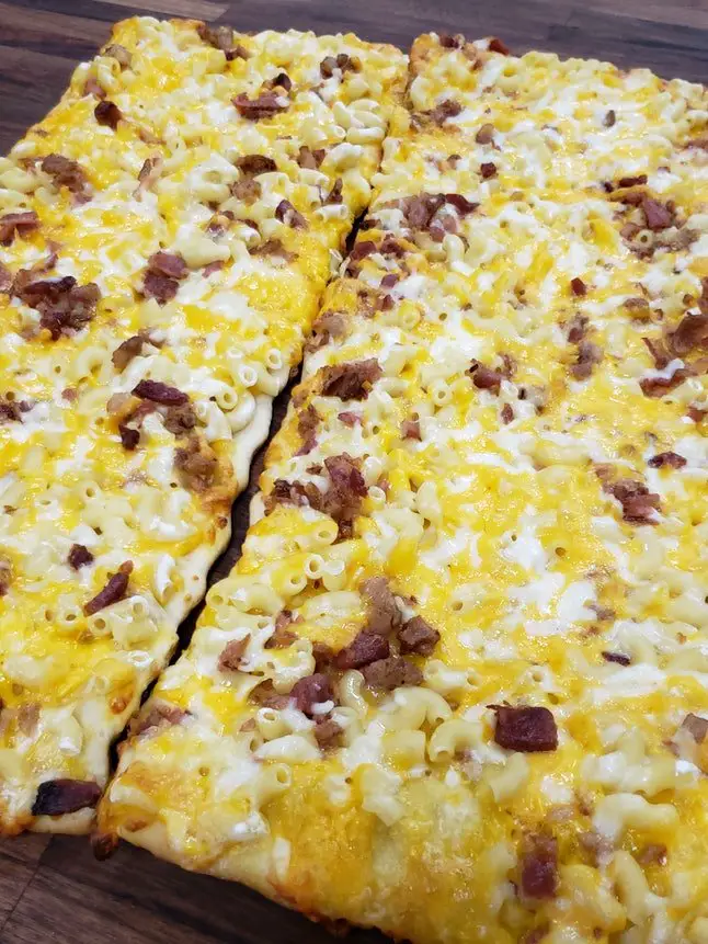 You Can Get A Pizza Covered In Mac &  Cheese At Sam